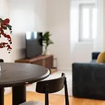 The Haus Alegria Апартаменты Лиссабон